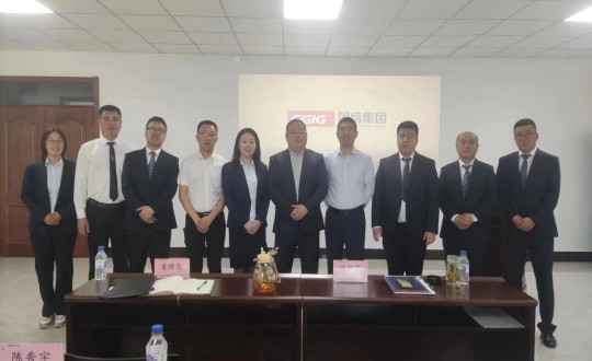 10.装配式总公司“走细腻治理之路，，，夺百日攻坚胜利”启动大会向导合影（须调解图片清晰度及色调）_副本.jpg