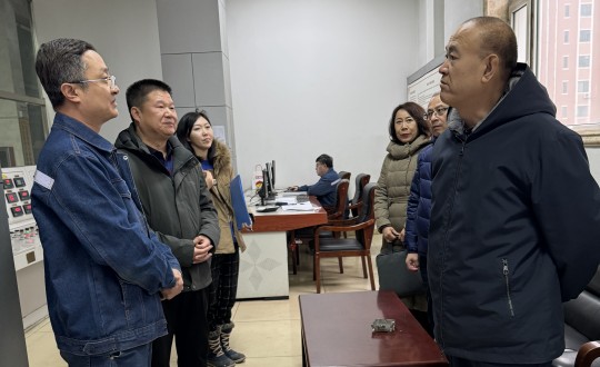 2024年1月17日，，，，区人大常委会副主任徐景宝一行莅临供热总公司调研走访_副本.jpg